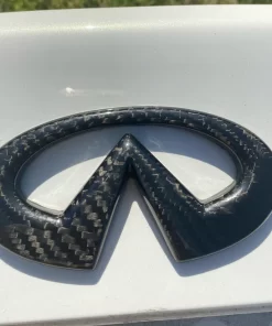 SouthBay Autoworkz Q50 14+ Emblem Carbon Fiber Overlay